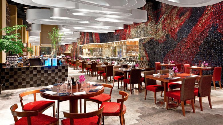 <b>Sheraton Grand Wetland Park Resort Restaurant</b>. Images powered by <a href=https://www.travelagewest.com/Hotels/Hangzhou-China/