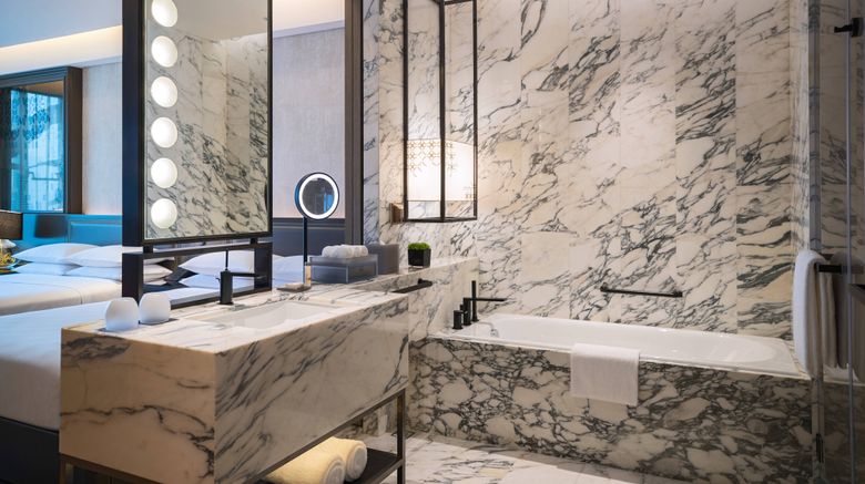 <b>Renaissance Hangzhou Northeast Hotel Room</b>. Images powered by <a href="https://www.leonardoworldwide.com/" title="Leonardo Worldwide" target="_blank">Leonardo</a>.