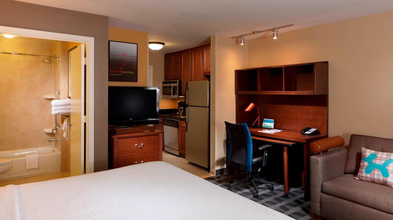 <b>TownePlace Suites by Marriott Houston Suite</b>. Images powered by <a href="https://www.leonardoworldwide.com/" title="Leonardo Worldwide" target="_blank">Leonardo</a>.