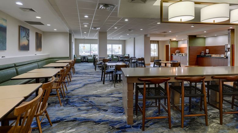 <b>Fairfield Inn & Suites Hutchinson Restaurant</b>. Images powered by <a href="https://www.leonardoworldwide.com/" title="Leonardo Worldwide" target="_blank">Leonardo</a>.