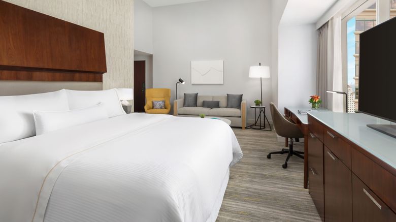 <b>The Westin Long Beach Suite</b>. Images powered by <a href="https://www.leonardoworldwide.com/" title="Leonardo Worldwide" target="_blank">Leonardo</a>.