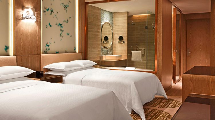 Four Points by Sheraton Luohe Room