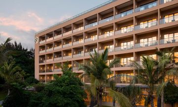 Sheraton Maoming Romantic Beach Resort