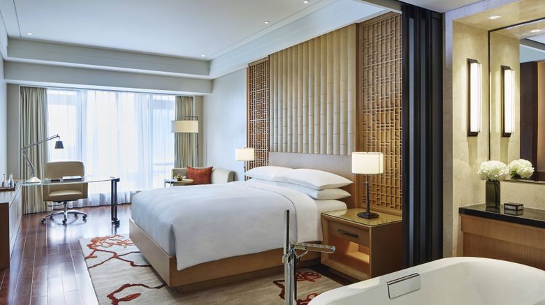 <b>Zhuhai Marriott Hotel Suite</b>. Images powered by <a href="https://www.leonardoworldwide.com/" title="Leonardo Worldwide" target="_blank">Leonardo</a>.