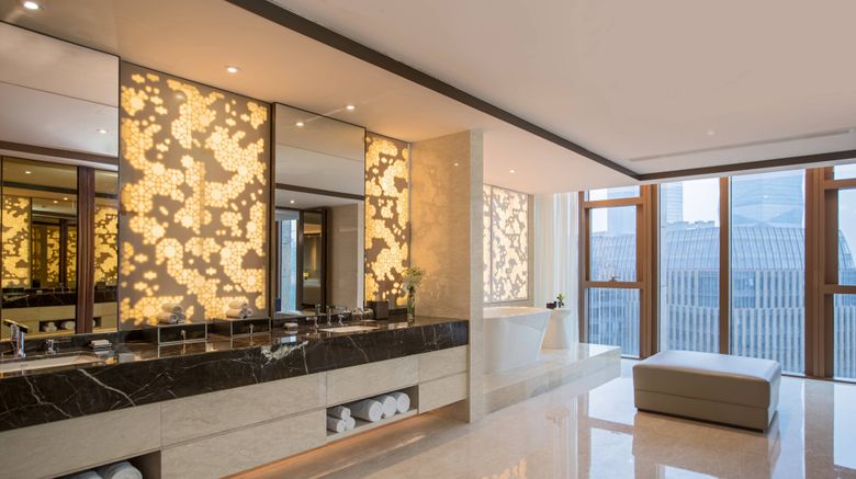 <b>Renaissance Nanjing Olympic Centre Hotel Room</b>. Images powered by <a href="https://www.leonardoworldwide.com/" title="Leonardo Worldwide" target="_blank">Leonardo</a>.