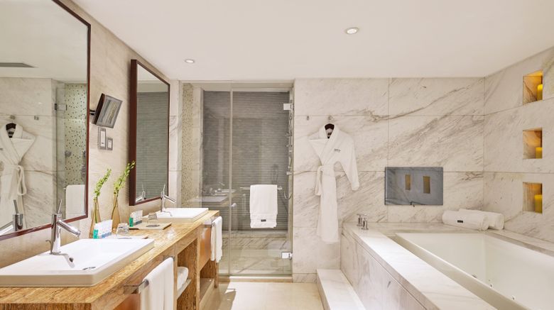 <b>The Westin Nanjing Xuanwu Lake Room</b>. Images powered by <a href="https://www.leonardoworldwide.com/" title="Leonardo Worldwide" target="_blank">Leonardo</a>.