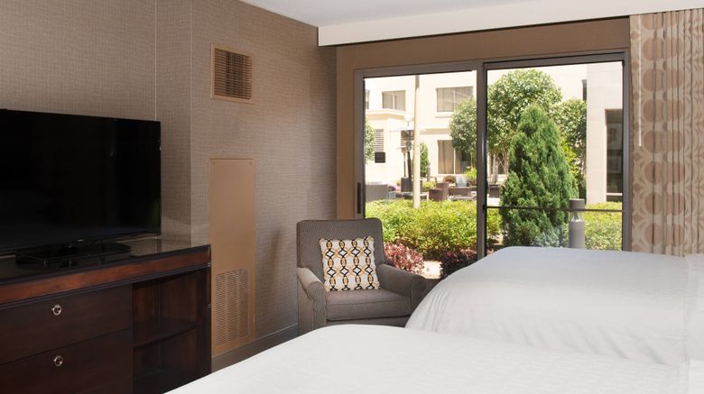 <b>Sheraton Hartford South Hotel Room</b>. Images powered by <a href="https://www.leonardoworldwide.com/" title="Leonardo Worldwide" target="_blank">Leonardo</a>.