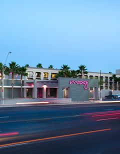 MOXY Phoenix Tempe