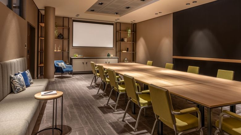 <b>Courtyard by Marriott Cologne Meeting</b>. Images powered by <a href="https://www.leonardoworldwide.com/" title="Leonardo Worldwide" target="_blank">Leonardo</a>.