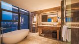 Le Meridien Emei Mountain Resort Room