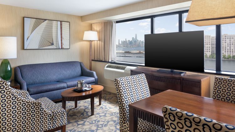 Sheraton Lincoln Harbor Hotel Room