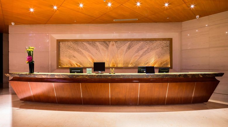 <b>The Westin Bund Center, Shanghai Lobby</b>. Images powered by <a href="https://www.leonardoworldwide.com/" title="Leonardo Worldwide" target="_blank">Leonardo</a>.