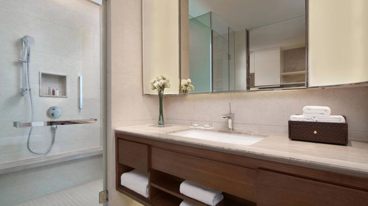 The OCT Harbour- Marriott Exec Apts Room
