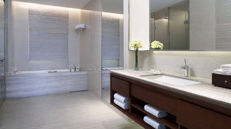 The OCT Harbour- Marriott Exec Apts Room