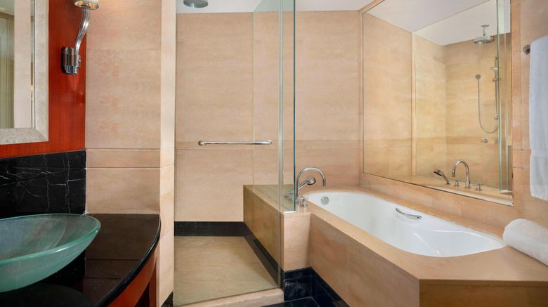 <b>Sheraton Dongguan Hotel Room</b>. Images powered by <a href="https://www.leonardoworldwide.com/" title="Leonardo Worldwide" target="_blank">Leonardo</a>.