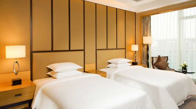 Sheraton Qingdao Jiaozhou Hotel Room