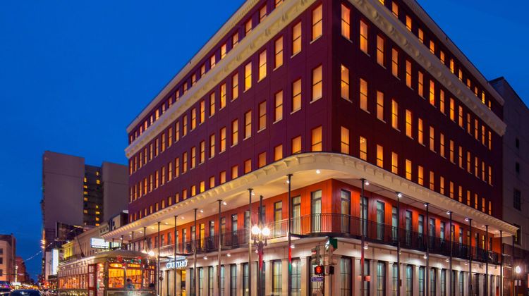 Courtyard New Orleans Downtown Exterior