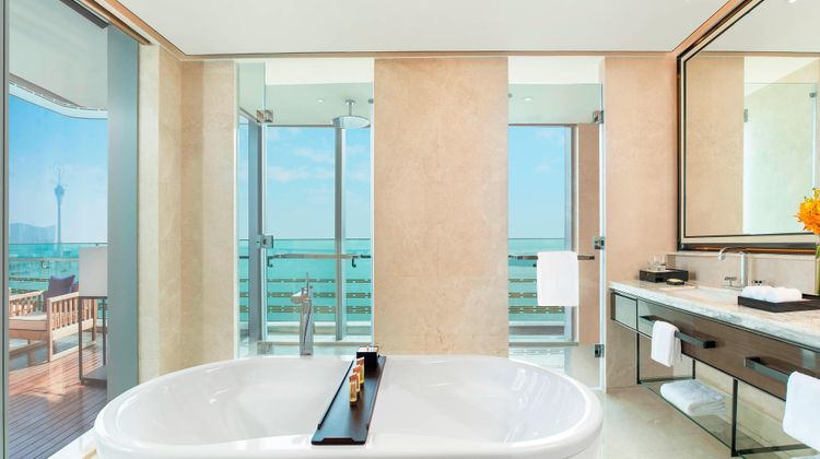 Sheraton Zhuhai Hotel Room