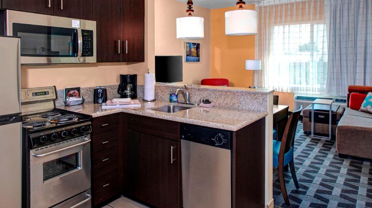TownePlace Suites Bakersfield West Room