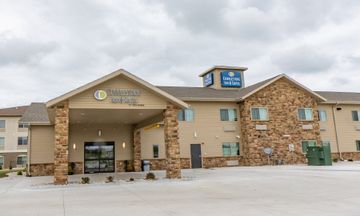 Cobblestone Inn & Suites