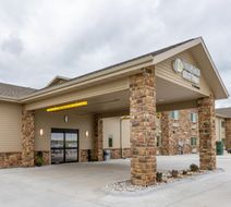 Cobblestone Inn & Suites Exterior
