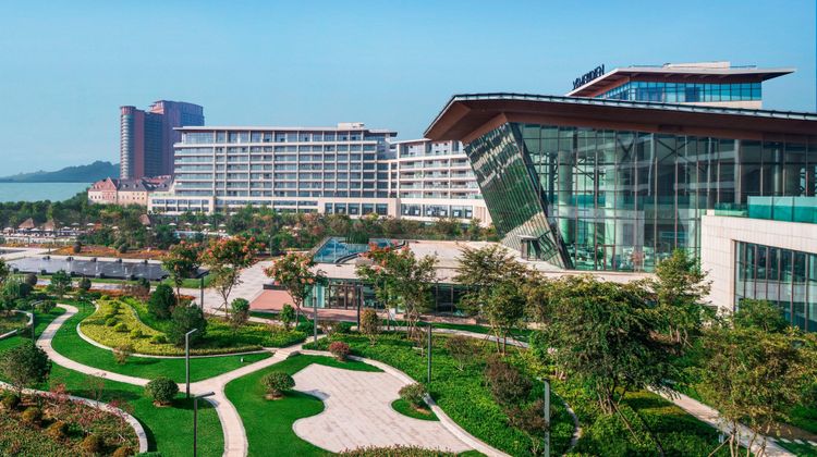 Le Meridien Qingdao West Coast Resort Exterior