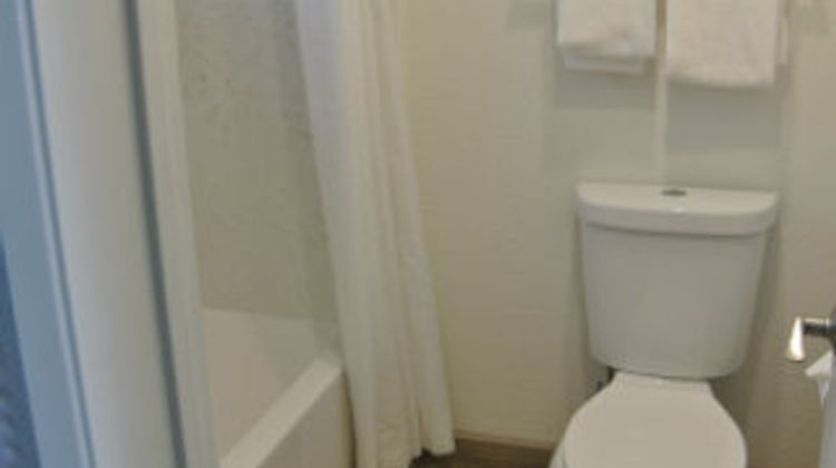 Vagabond Inn San Luis Obispo Room