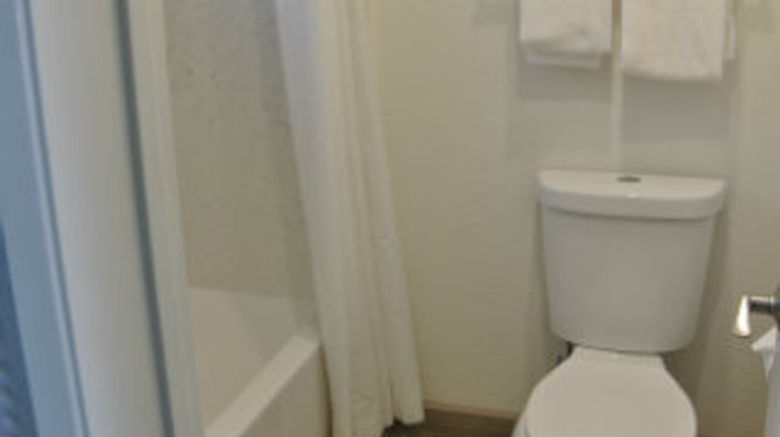 <b>Vagabond Inn San Luis Obispo Room</b>. Images powered by <a href="https://www.leonardoworldwide.com/" title="Leonardo Worldwide" target="_blank">Leonardo</a>.