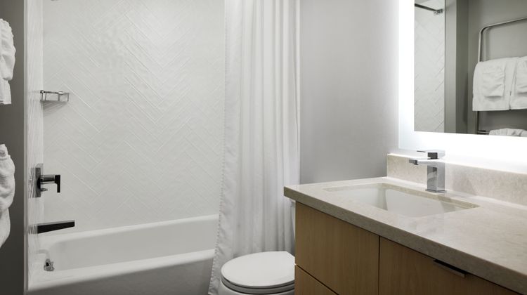 TownePlace Suites by Marriott Dulles Room