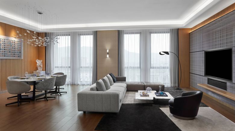<b>Wenzhou Airport Marriott Hotel Suite</b>. Images powered by <a href="https://www.leonardoworldwide.com/" title="Leonardo Worldwide" target="_blank">Leonardo</a>.