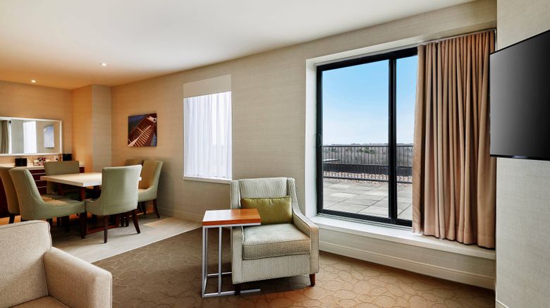 <b>Delta Hotels Dartmouth Suite</b>. Images powered by <a href="https://www.leonardoworldwide.com/" title="Leonardo Worldwide" target="_blank">Leonardo</a>.