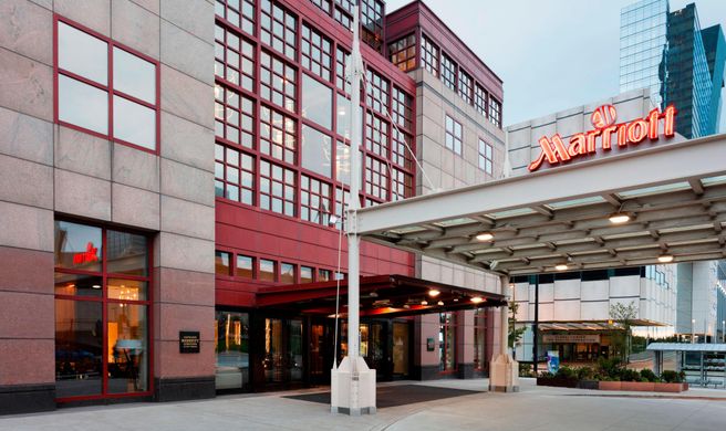 Cleveland Marriott Downtown at Key Tower Exterior