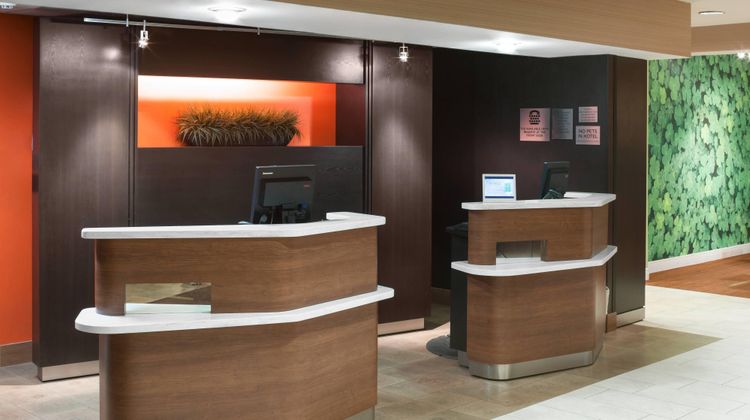 Courtyard by Marriott Jackson Ridgeland Lobby