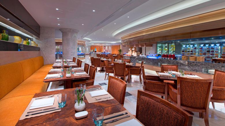 <b>Sheraton Grand Wuhan Hankou Hotel Restaurant</b>. Images powered by <a href="https://www.leonardoworldwide.com/" title="Leonardo Worldwide" target="_blank">Leonardo</a>.