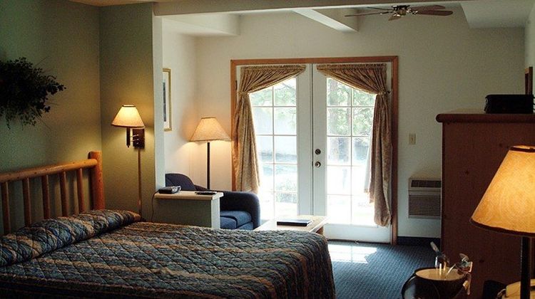 The Edgewater Inn Room