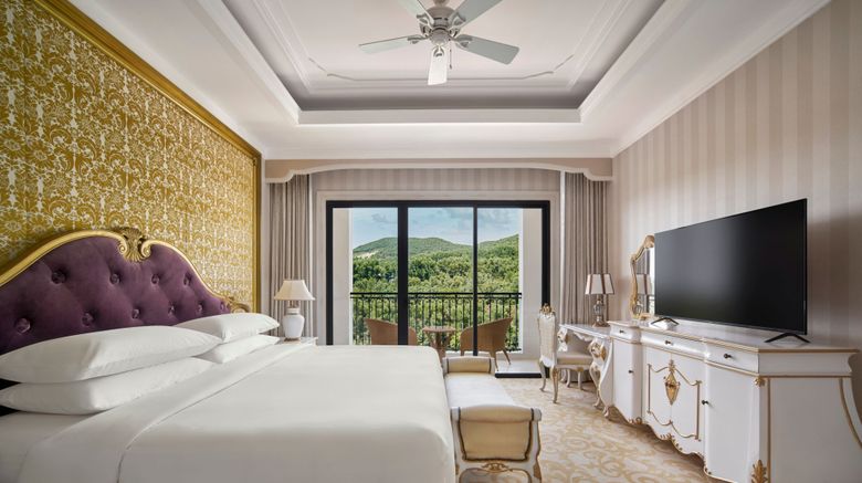 <b>Nha Trang Marriott Resort & Spa, Hon Tre Suite</b>. Images powered by <a href="https://www.leonardoworldwide.com/" title="Leonardo Worldwide" target="_blank">Leonardo</a>.