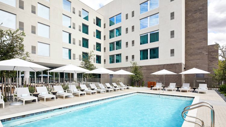 AC Hotel Phoenix Biltmore Pool