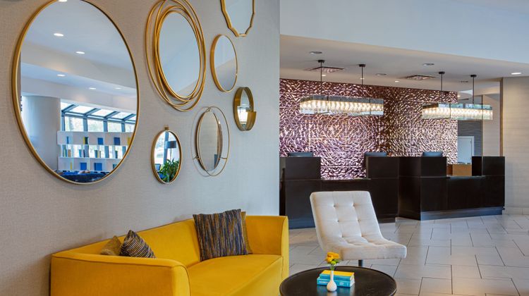 Sheraton Edison Lobby