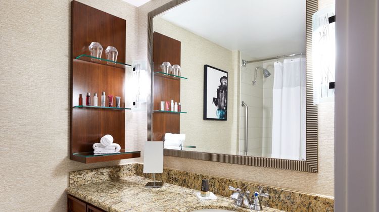 Delta Hotels by Marriott Phoenix Mesa Room