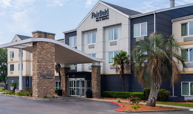 Fairfield Inn and Suites Beaumont Exterior