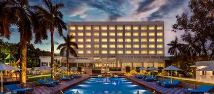 The Gateway Hotel Fatehadbad Rd Agra Exterior