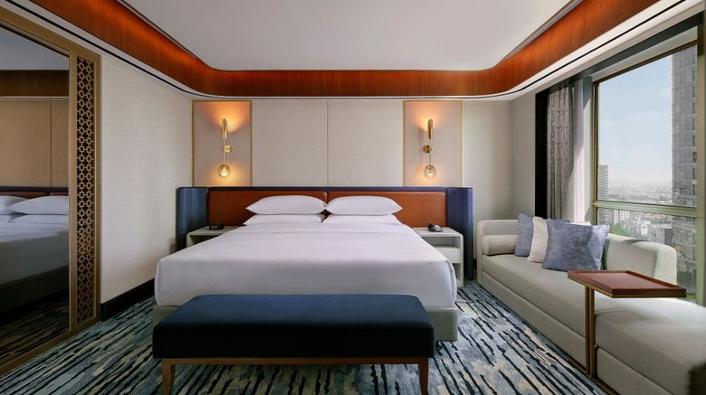 <b>Sheraton Surabaya Hotel & Towers Suite</b>. Images powered by <a href="https://www.leonardoworldwide.com/" title="Leonardo Worldwide" target="_blank">Leonardo</a>.