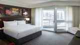 Delta Hotels by Marriott Montreal Suite
