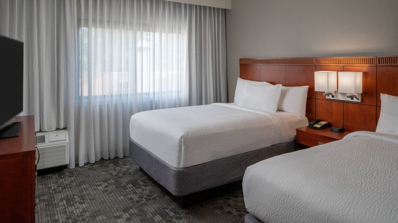 <b>Courtyard by Marriott Nashville Airport Room</b>. Images powered by <a href="https://www.leonardoworldwide.com/" title="Leonardo Worldwide" target="_blank">Leonardo</a>.