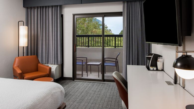 <b>Courtyard Charlotte Ballantyne Room</b>. Images powered by <a href="https://www.leonardoworldwide.com/" title="Leonardo Worldwide" target="_blank">Leonardo</a>.