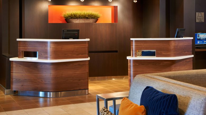 <b>Courtyard Toledo Maumee/Arrowhead Lobby</b>. Images powered by <a href="https://www.leonardoworldwide.com/" title="Leonardo Worldwide" target="_blank">Leonardo</a>.