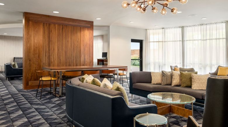 <b>Courtyard by Marriott Columbia Lobby</b>. Images powered by <a href="https://www.leonardoworldwide.com/" title="Leonardo Worldwide" target="_blank">Leonardo</a>.