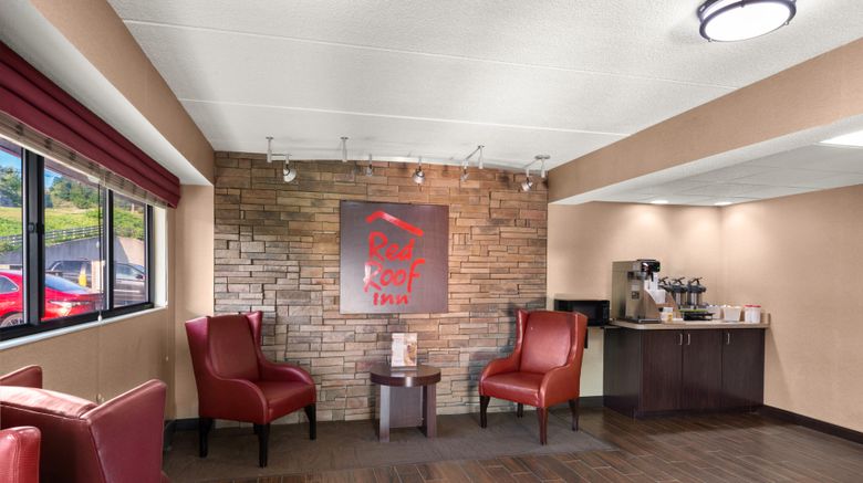 <b>Red Roof Inn Binghamton - Johnson City Lobby</b>. Images powered by <a href="https://www.leonardoworldwide.com/" title="Leonardo Worldwide" target="_blank">Leonardo</a>.