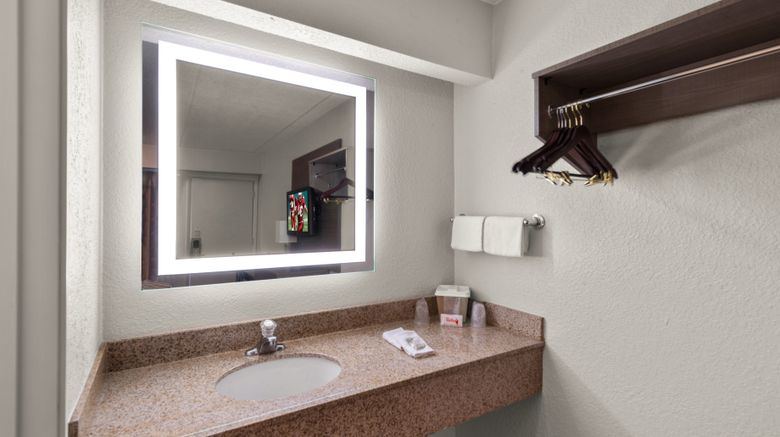 <b>Red Roof Inn Binghamton - Johnson City Room</b>. Images powered by <a href="https://www.leonardoworldwide.com/" title="Leonardo Worldwide" target="_blank">Leonardo</a>.