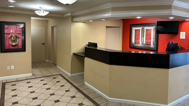 <b>HomeTowne Studios Southfield Lobby</b>. Images powered by <a href="https://www.leonardoworldwide.com/" title="Leonardo Worldwide" target="_blank">Leonardo</a>.